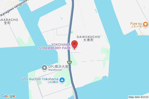 いちご農園カフェ STRAWBERRY FACTORY
